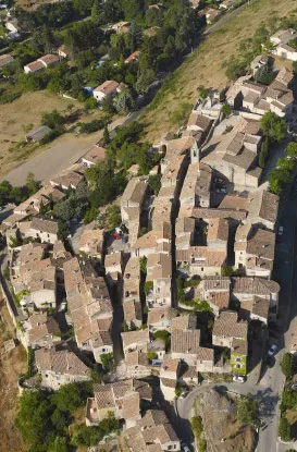 village de Dauphin dans les Alpes de Haute Provence